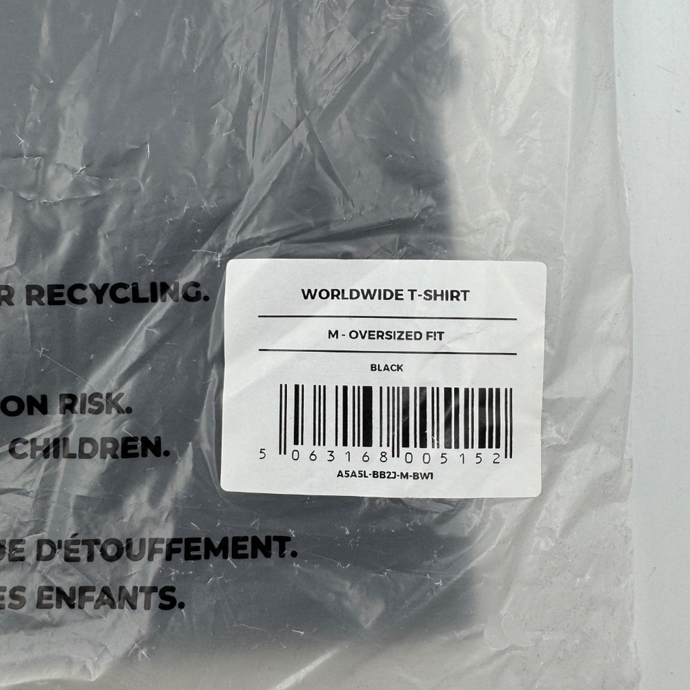 NEW Gymshark Worldwide T Shirt Medium Oversized Fit Black - Picture 5 of 6